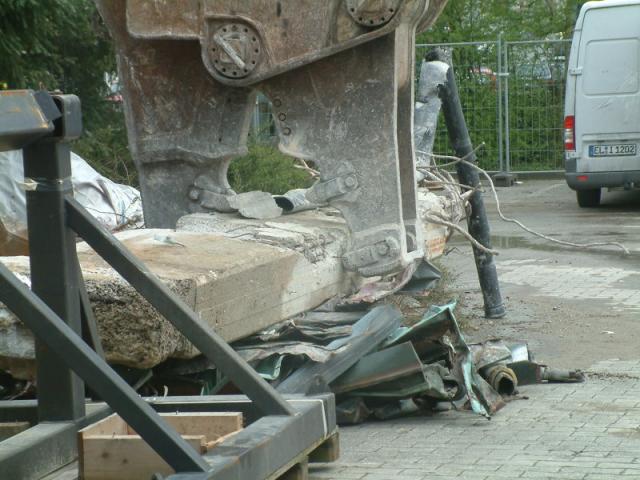 2008/04/post-5164-1208019920_thumb.jpg