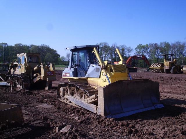 Chapmans_Corners_komatsu_dozer_front_025.jpg