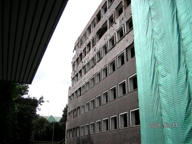 2008/08/post-5864-1218452572_thumb.jpg