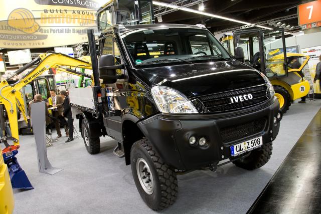 new_holland_02.jpg