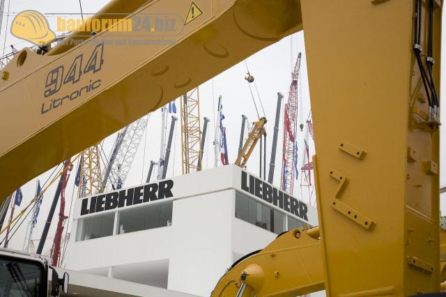 bauma_china_2008_liebherr_01.jpg