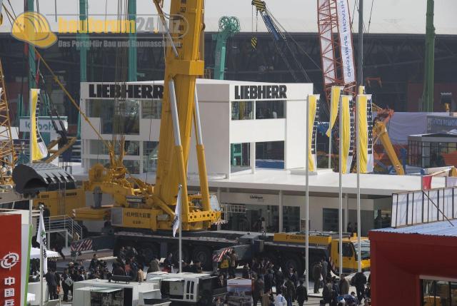 bauma_china_2008_liebherr_03.jpg