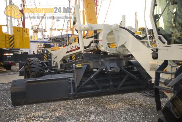 bauma_china_2008_xcmg_30b.jpg