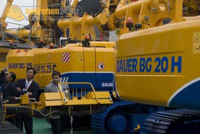 bauma_china_2008_bauer_02.jpg