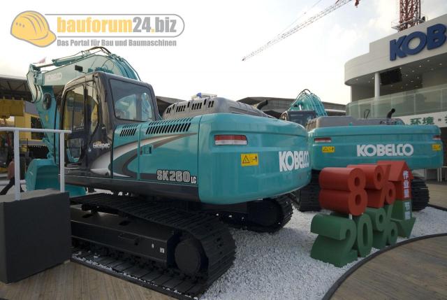 bauma_china_2008_kobelco_01.jpg