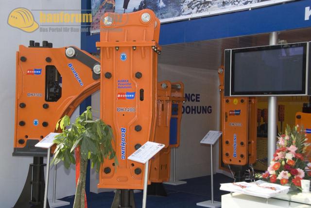 bauma_china_2008_boohung_03.jpg