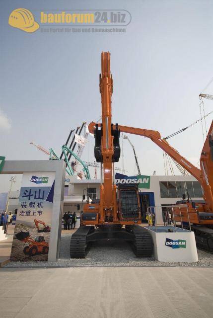 bauma_china_2008_doosan_01.jpg