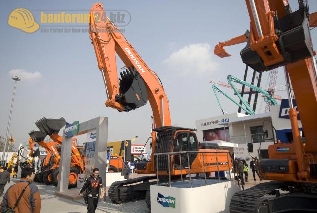 bauma_china_2008_doosan_02.jpg