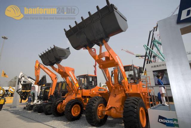 bauma_china_2008_doosan_07.jpg