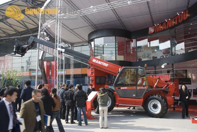 bauma_china_2008_manitou_02.jpg