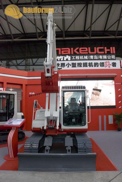 bauma_china_2008_takeuchi_07.jpg