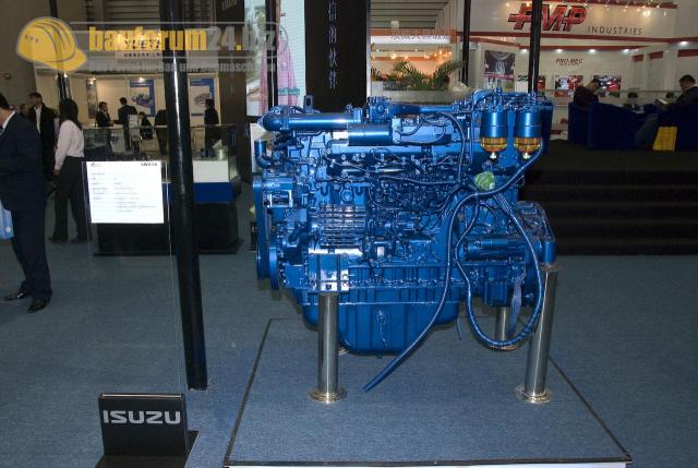 bauma_china_2008_isuzu_01.jpg