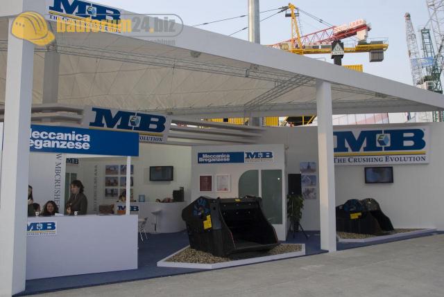 bauma_china_2008_meccanicca_breganzese_01.jpg