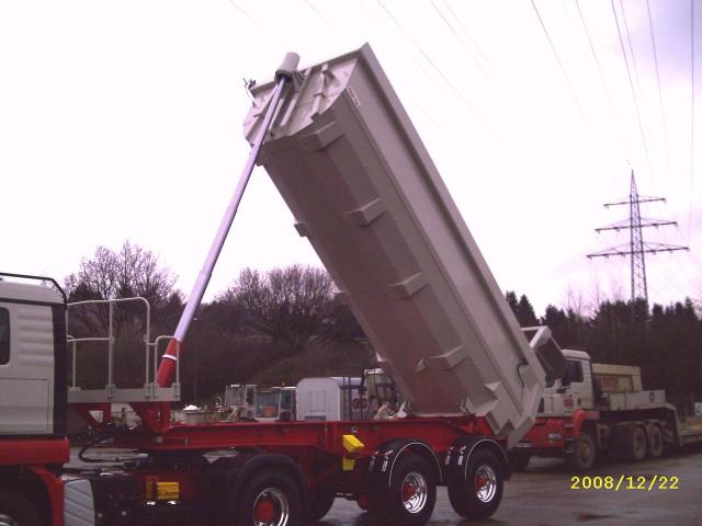 2008/12/post-3072-1230123461_thumb.jpg