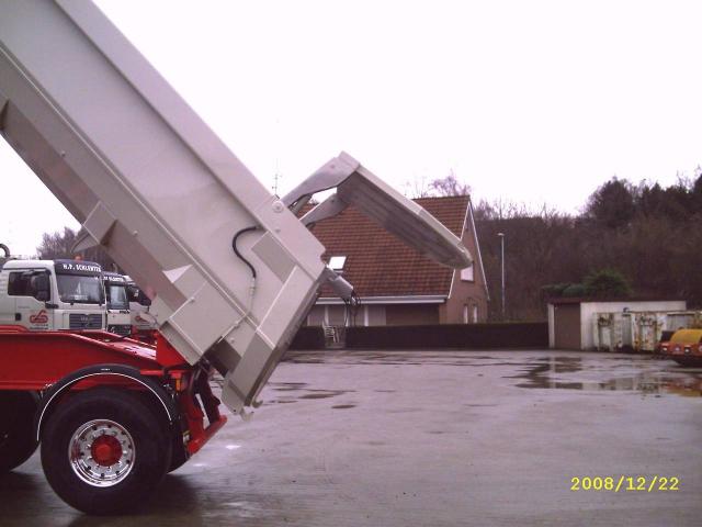 2008/12/post-3072-1230123568_thumb.jpg