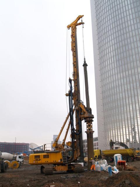 PC189044.JPG