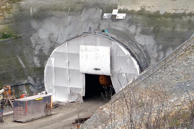 cemex_ice_tunnel_blessberg_03.jpg