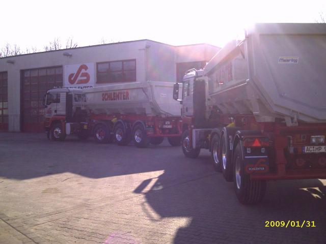 2009/02/post-3072-1233523812_thumb.jpg