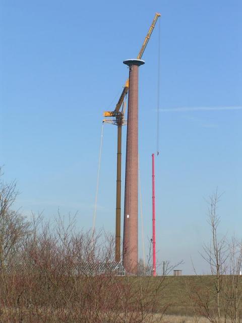 R_ckbau_Giulini_Schornstein_018a.JPG