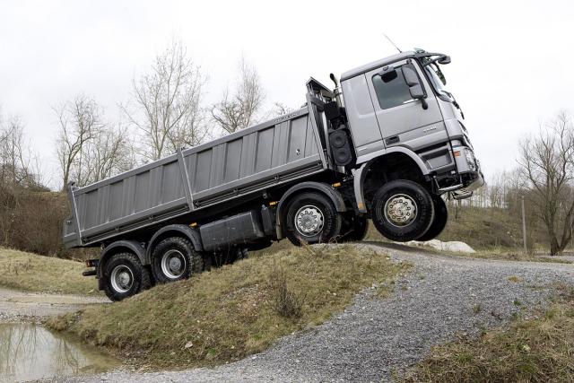 mercedes_benz_nfz_actros_bau_06.jpg