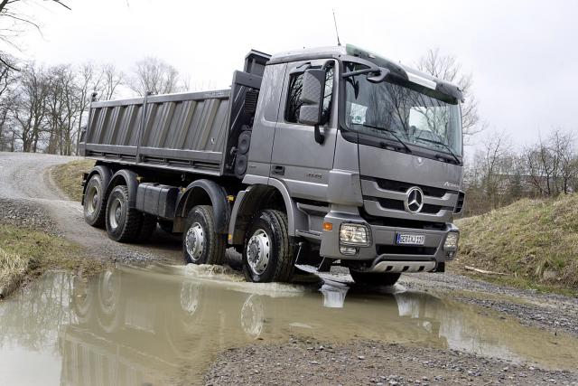 mercedes_benz_nfz_actros_bau_08.jpg