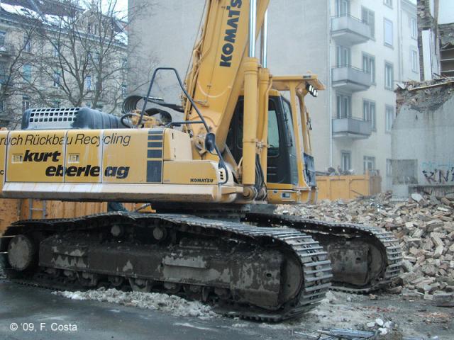 Komatsu2.jpg