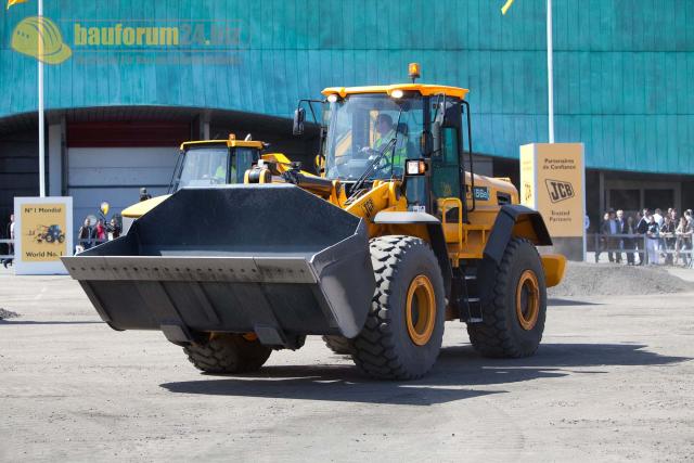 intermat_2009_jcb_10.jpg