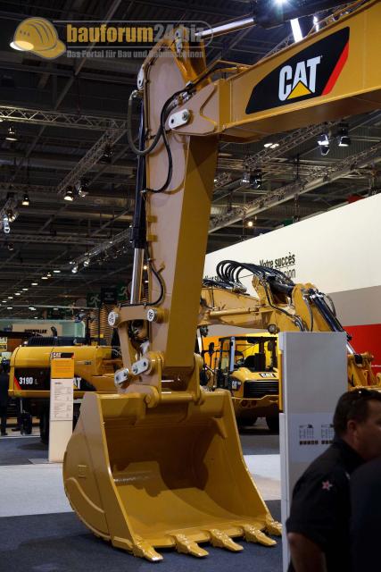 intermat_2009_caterpillar_005c.jpg