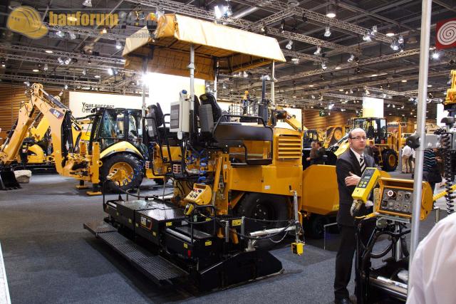 intermat_2009_caterpillar_075.jpg