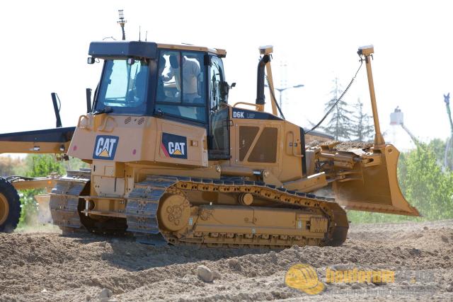 intermat_2009_caterpillar_106.jpg