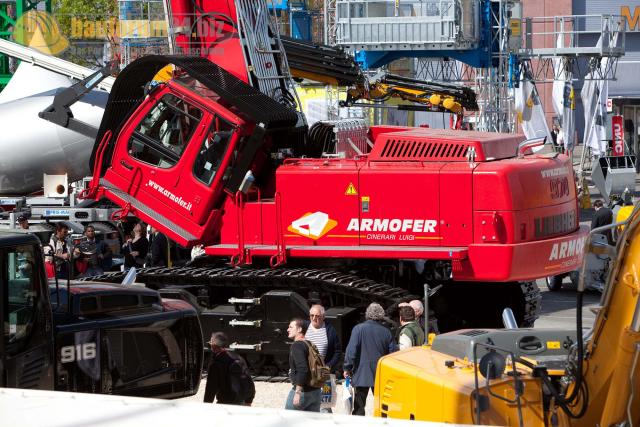 intermat_2009_liebherr_008.jpg