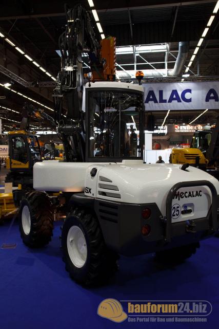 intermat_2009_mecalac_ahlmann_06.jpg