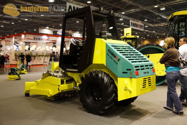 intermat_2009_ammann_yanmar_rammax_24.jpg