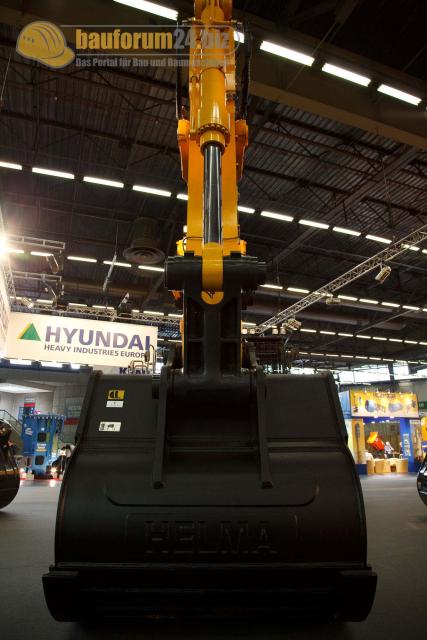 intermat_2009_hyundai_neu2_07.jpg