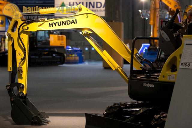 intermat_2009_hyundai_neu2_25.jpg