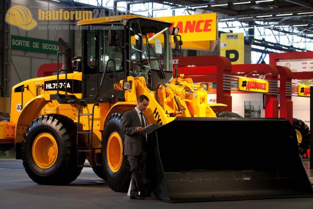 intermat_2009_hyundai_neu2_37.jpg