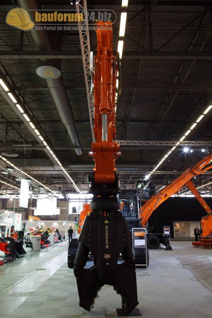 intermat_2009_hitachi_neu_12.jpg