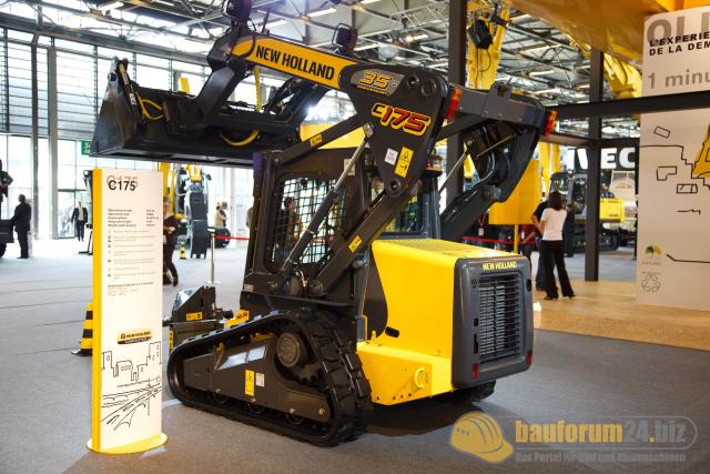 intermat_2009_new_holland_52.jpg