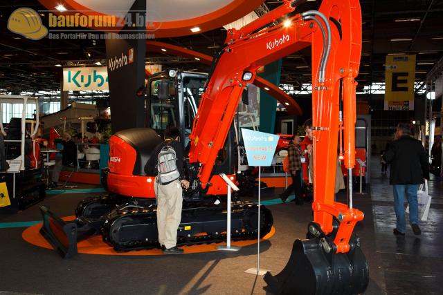 intermat_2009_kubota_02.jpg