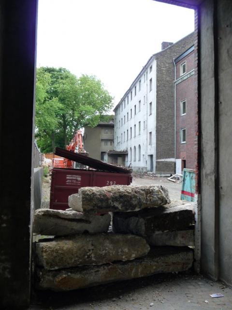 2009/06/post-6467-1244810337_thumb.jpg