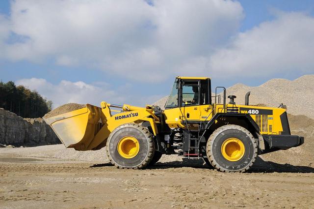 komatsu_wa480_6_lc_02.jpg