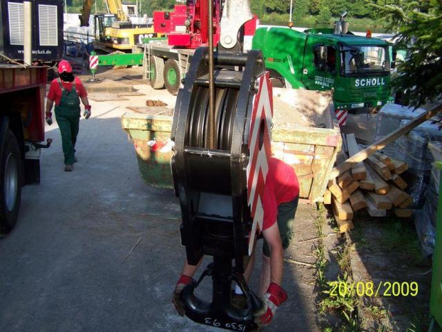 051.jpg