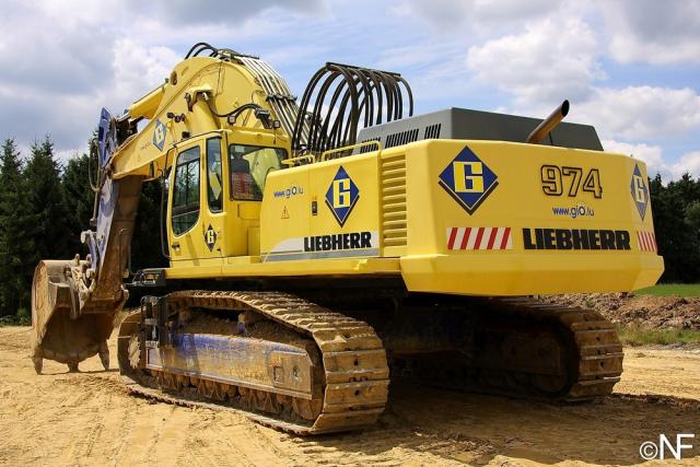 Liebherr_R974B_Litronic__2_.jpg