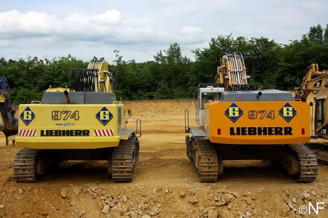 Liebherr_R974B_und_C_Litronic__2_.jpg