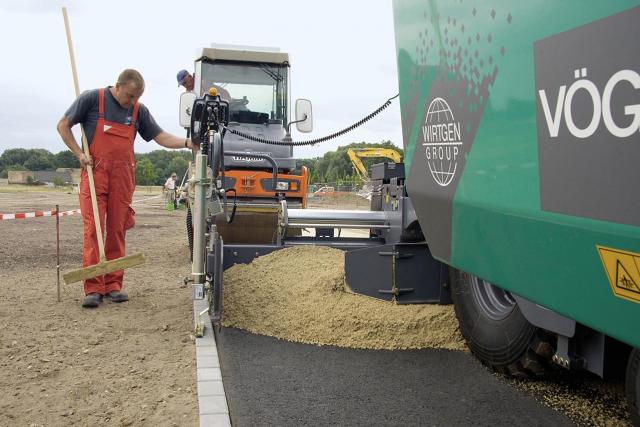 voegele_delitzsch_farbiger_asphalt_01.jpg