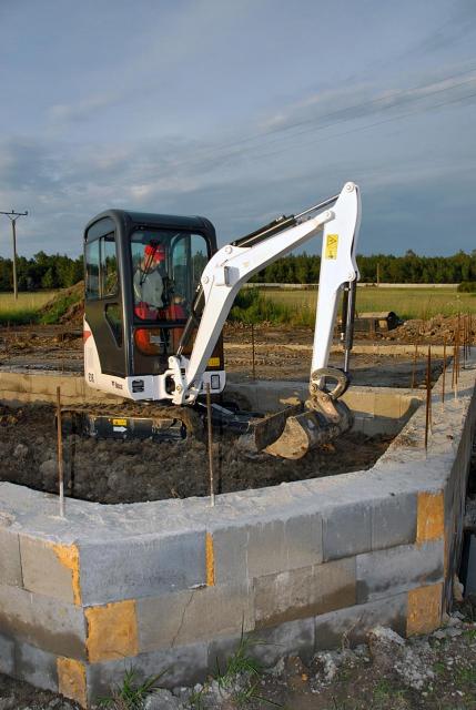 bobcat_minibagger_e14_e16_03.jpg