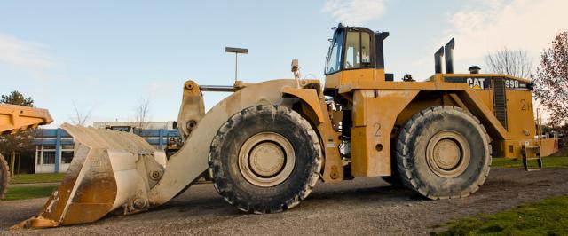 Caterpillar_990.jpg