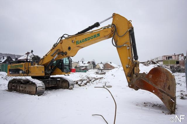 Cat_345CLUHD__4_.jpg