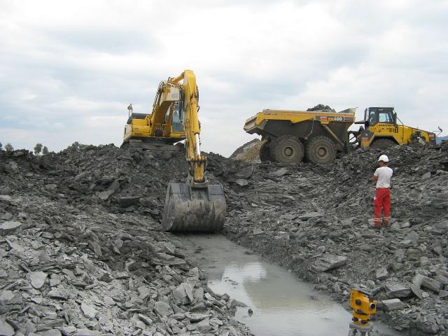 komatsu_kuhn_holcim_3.JPG