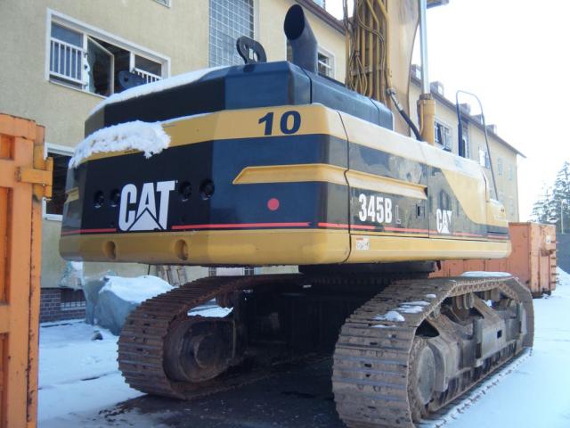 16_CAT_345_hinten.jpg